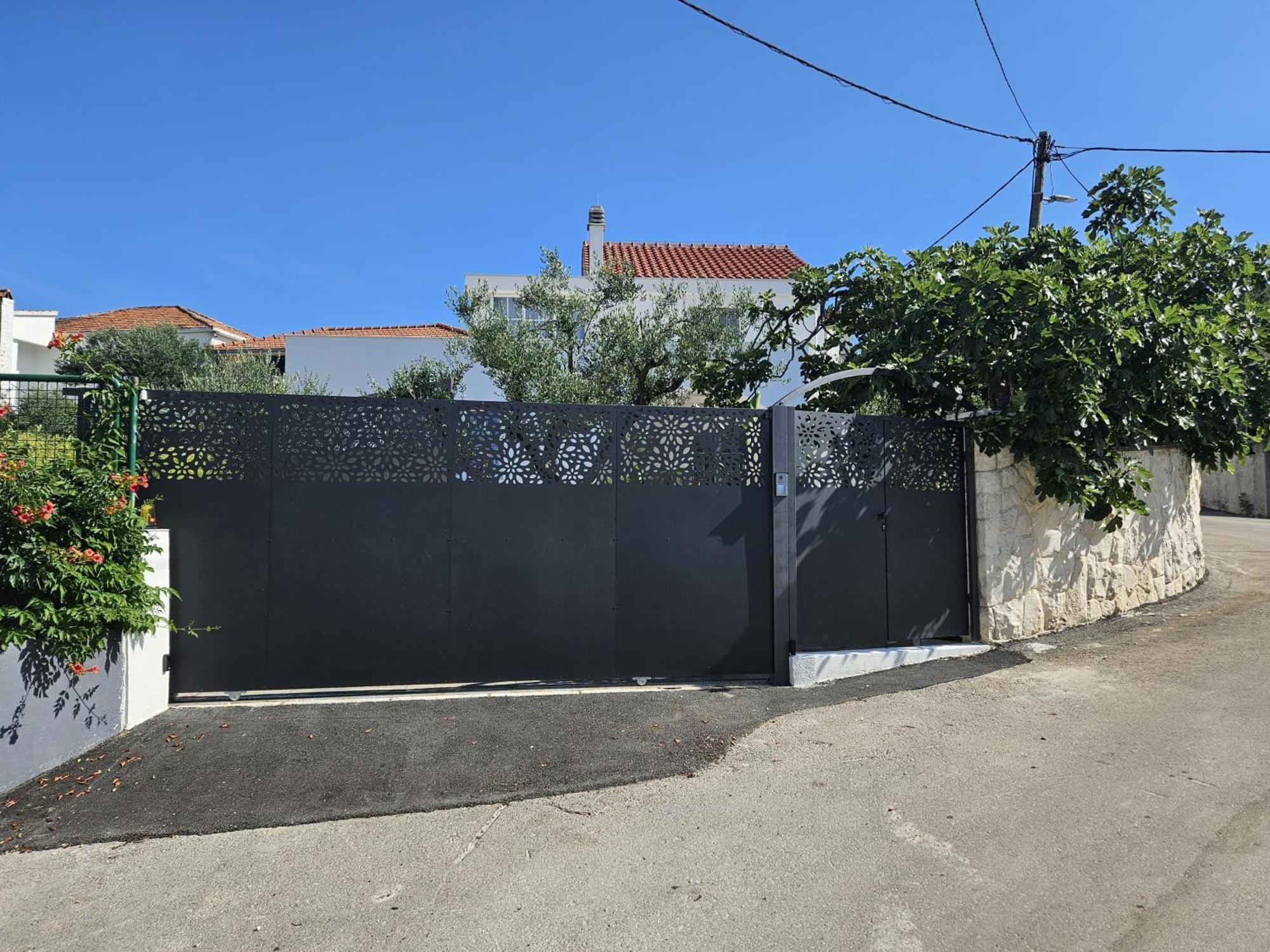 The Three Flowers Pool House Trogir Bagian luar foto